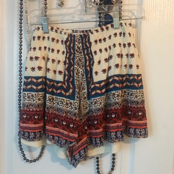 Altar'd State Shorts - Picture 2 of 5